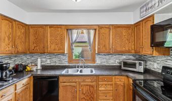 1214 NW Applewood St, Ankeny, IA 50023