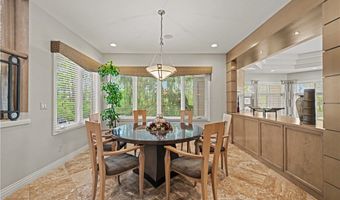 520 Bristol Dr, Aurora, OH 44202