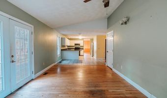 65 Village Hill Ln, North Kingstown, RI 02852