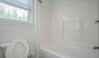 4070 Madison Ave, Bridgeport, CT 06606