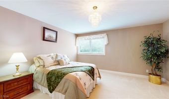 460 Berwick Cir, Aurora, OH 44202