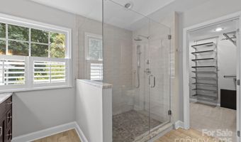 1904 Dearmon Dr, Charlotte, NC 28205