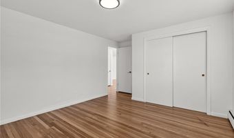 101 Bateman Ave, Cranston, RI 02920