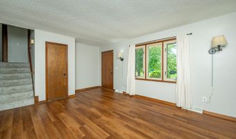1103 4th St NW, Altoona, IA 50009