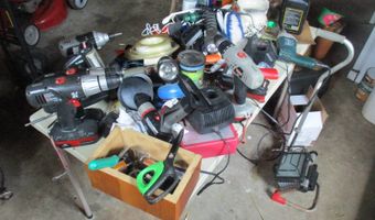 230 S Division St, Auburn, IN 46706