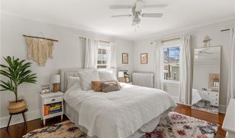 35 Hall Ave, Newport, RI 02840