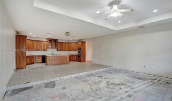 140 NE 7th St, Belle Glade, FL 33430