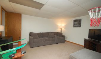 8 Teaberry Ln, Bedford, NH 03110