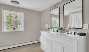 115 Hill Top Dr, Johnston, RI 02919