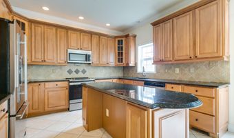 2026 N CULPEPER St, Arlington, VA 22207