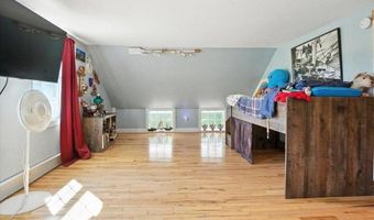 817 Riverside Dr, Augusta, ME 04330