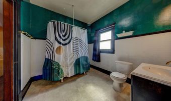 805 W 4th St, Bicknell, IN 47512