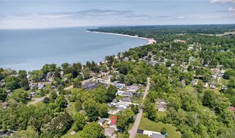 9168 Applewood St, Angola, NY 14006