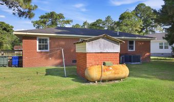 4415 Reaves Rd, Ayden, NC 28513