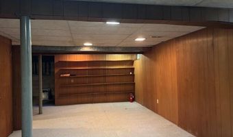 580 Riverview Dr, Ann Arbor, MI 48104