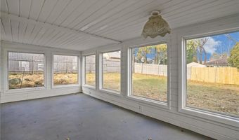 5 Katherine Dr, Johnston, RI 02919