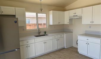 18795 Dogwood Ct, Adelanto, CA 92301