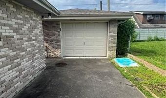 324 CHINCHILLA Dr, Arabi, LA 70032