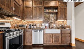 2910 Eagles Nest Trl, Banner Elk, NC 28604