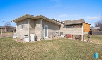220 S Augusta Ave, Brandon, SD 57005