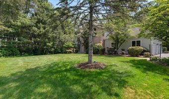 1 Mountaincrest Dr, Cheshire, CT 06410