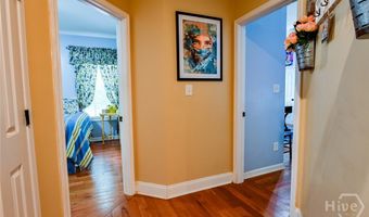 283 Creekside Dr, Arnoldsville, GA 30619