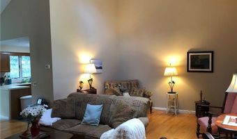 2 Marywood Ln, Cumberland, RI 02864