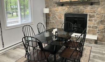 42 Hillcrest Dr, Albrightsville, PA 18210