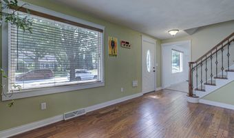336 E PERSHING St, Appleton, WI 54911