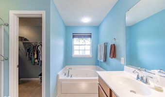 5825 Somerset Blvd E, Bargersville, IN 46106