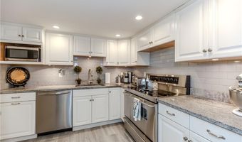 24 Columbus Blvd, Cranston, RI 02910