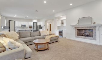 20267 Fuji Ct, Apple Valley, CA 92308