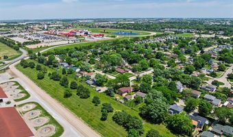412 25th Ave SW, Altoona, IA 50009