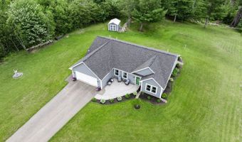 51 Knoll Crest Dr, Bangor, ME 04401