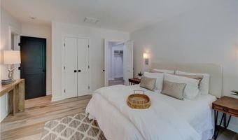 3 Tyler Point Rd, Barrington, RI 02806
