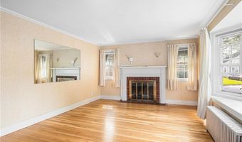 50 Piedmont St, Cranston, RI 02910