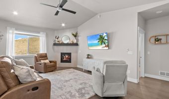5008 CARLA Dr, Cheyenne, WY 82009