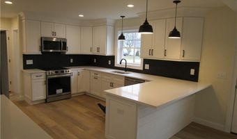 24 Murray Ave, North Kingstown, RI 02852