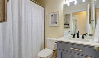 3425 Lakeshore Dr #4, Anchorage, AK 99517