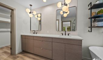 1785 Evangeline Ln, Anchorage, AK 99517