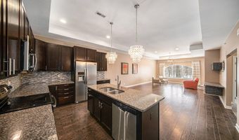 5610 Arbor Chase Dr, Ann Arbor, MI 48103