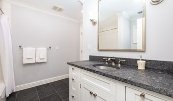 35 Foothills Dr, Avon, CT 06001