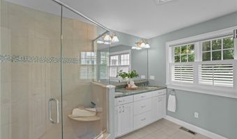 99 Boyce Ave, Barrington, RI 02806