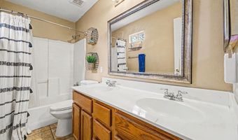 2046 S RENNICK Dr, Apache Junction, AZ 85120