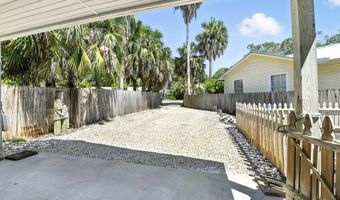 40 Myrtle St, Apalachicola, FL 32320