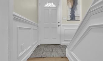 2 8th St, Aberdeen, NJ 07747