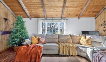 12 Fairview Hts, Cromwell, CT 06416