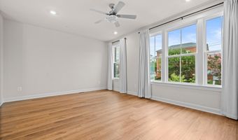 818 S GREENBRIER St, Arlington, VA 22204
