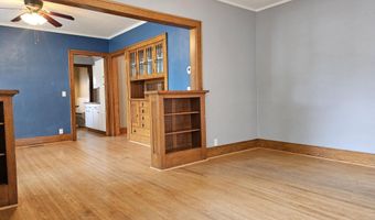 901 N 1ST St, Aberdeen, SD 57401