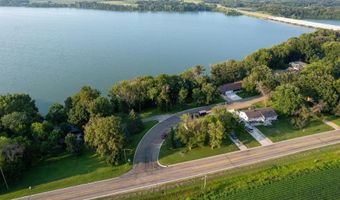 1701 Oakwood Ter, Albert Lea, MN 56007